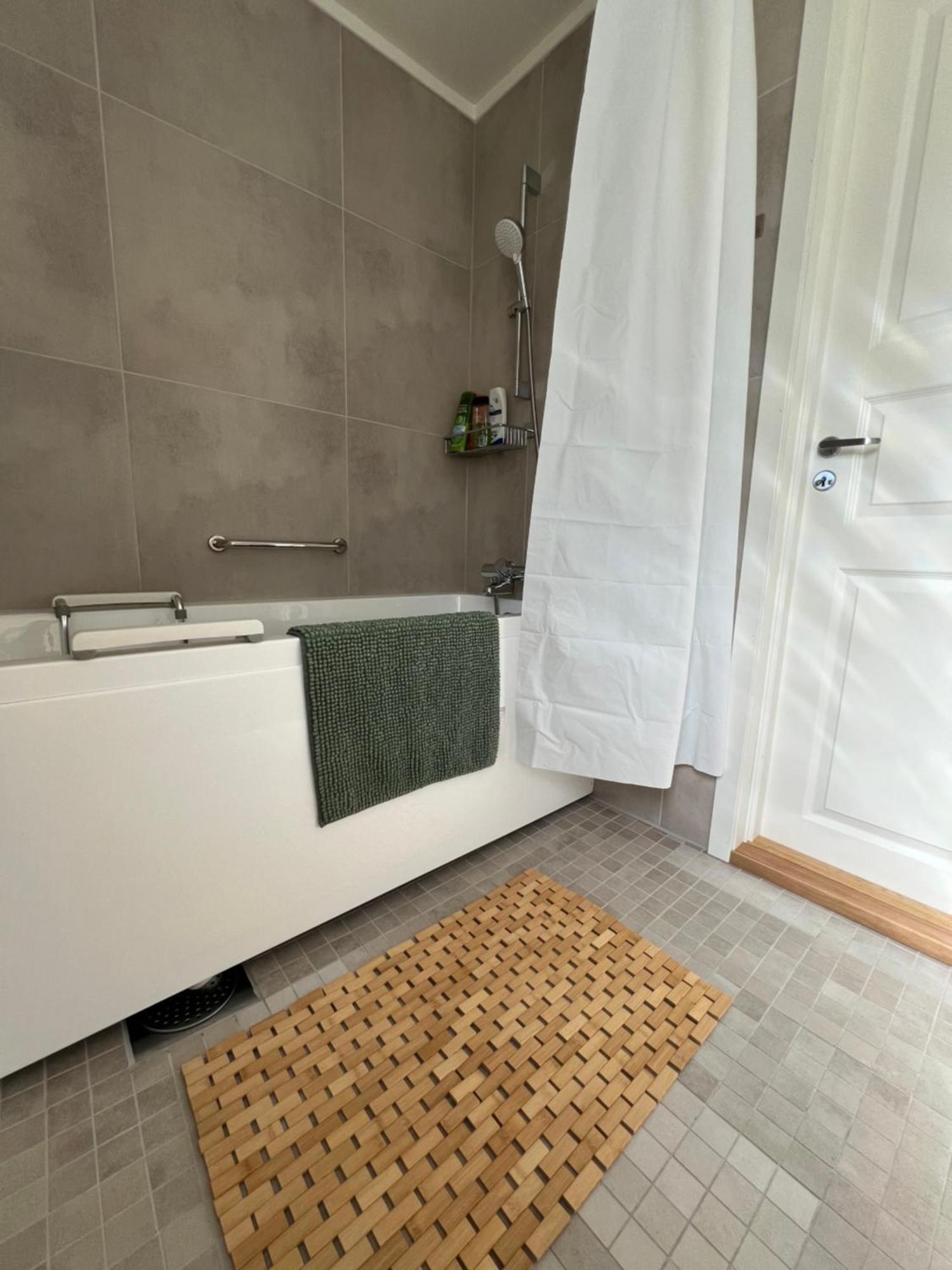 Tromso Arctic Villa With Free Parking エクステリア 写真